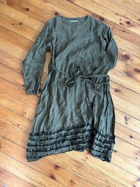 Sarah Clemens Green Linen Dress Black Ruffle Trim Long Sleeve Midi Lagenlook